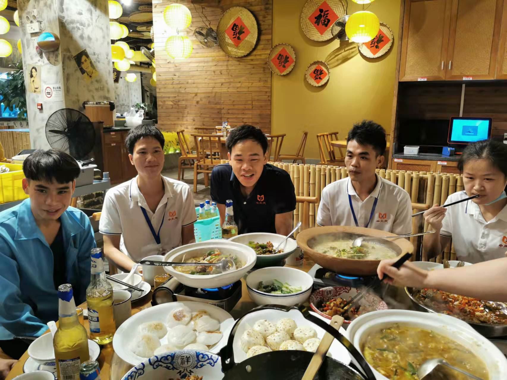 98f7e2bbc239245c553e8cc7392cc68