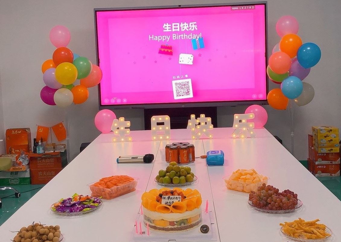 Gofal Dyneiddiol i Ddathlu Pen-blwydd Gweithwyr Pogo Pin