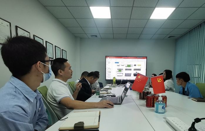 Cyfarfod Datrysiad Cyflawn Pogo Pin