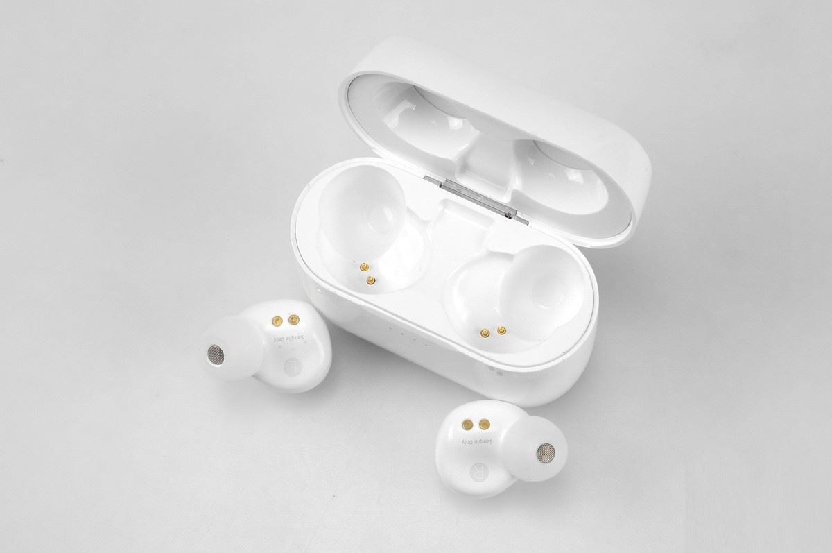 TWS Earphone Codi Tâl Pogo Pin